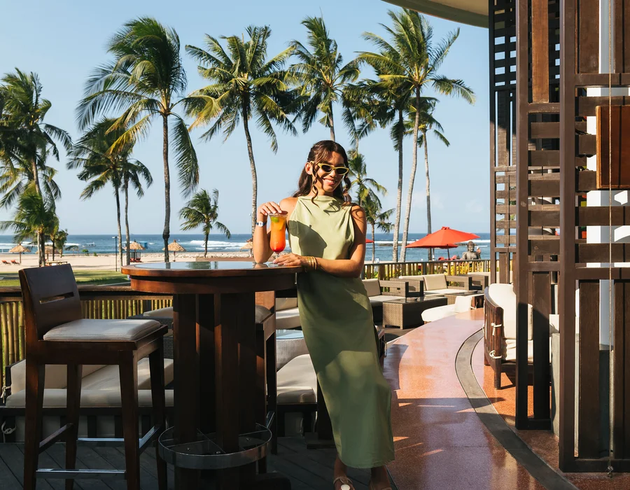 Бар с видом на океан в Club Med Bali