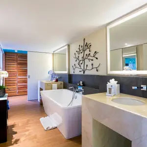 Exclusive Collection Space, Suite - Sea View