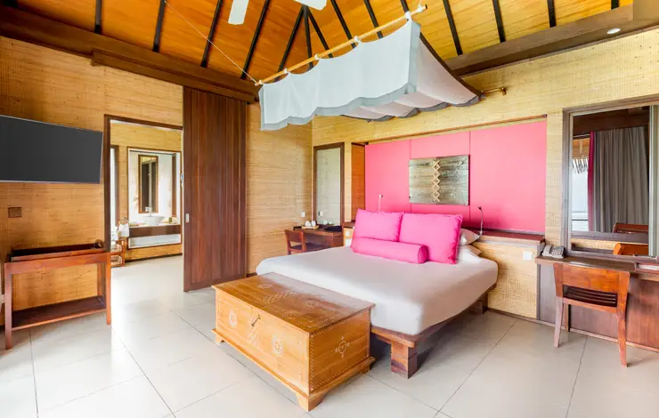 Exclusive Collection Space, Overwater Suite