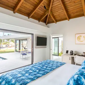 Suite - Oceanfront, Private Pool, King bed, Archipelago