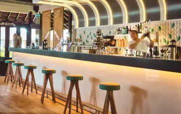 אוכל ומשקאות