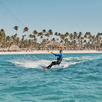 Kitesurfing