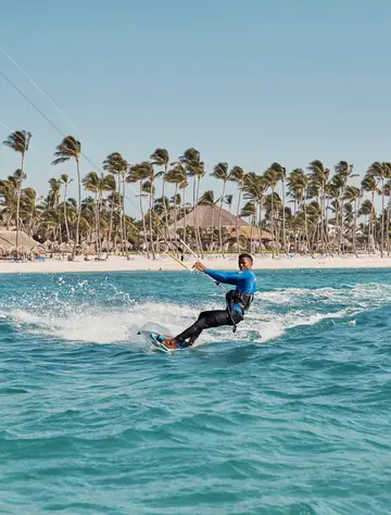 Kitesurfing