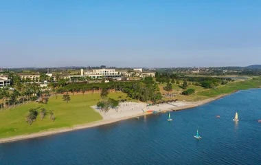 Resort Lake Paradise do Club Med.