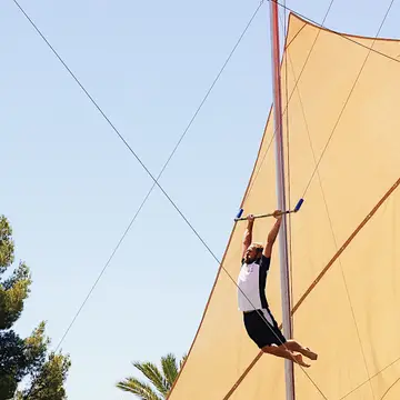 Flying trapeze & circus activities