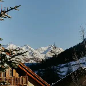 Skier au domaine Sestrières : le joyau des Alpes italiennes