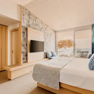 Deluxe Room - Beachfront, Pine Grove