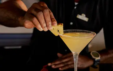 Restaurants & Bars