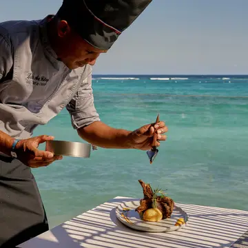 Food & Drinks