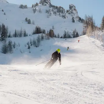 Skiing School