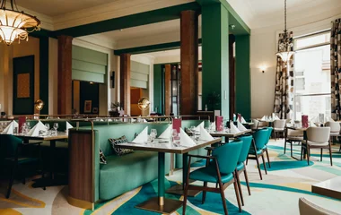 Restaurant à l'inspiration art déco du Club Med Vittel Ermitage