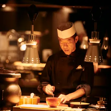Restaurants & Bars