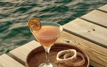 Food & Drinks