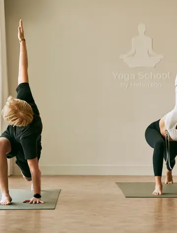 Yoga by Heberson and other flows