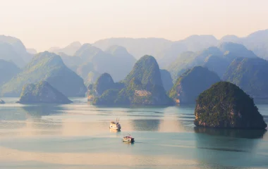 Croisière en jonque dans la baie d’Halong