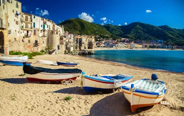 La plage de Cefalu en Sicile