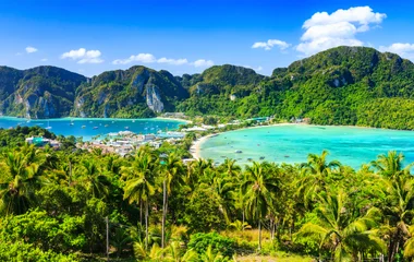 La célèbre baie de Phang Nga