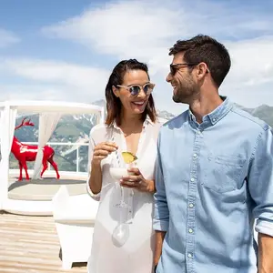 pareja en les arcs panorama