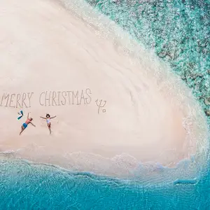 playa con frase de navidad