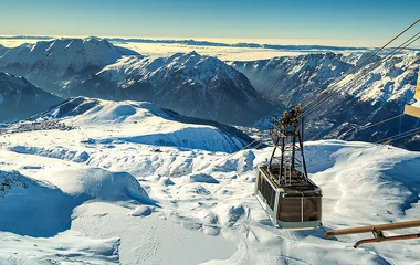 Alpe d'Huez em dia de sol.