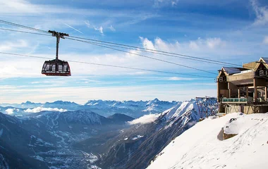 Teleférico nos alpes.