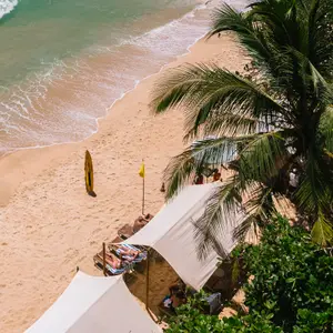 praia vista de cima em trancoso
