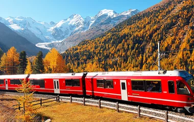 Bernina Express vermelho em movimento.