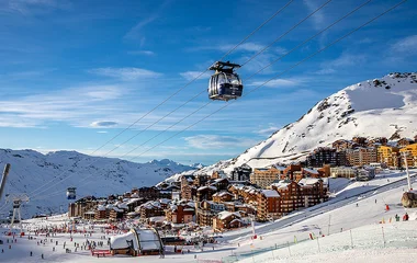 Teleférico no alto da estação Val Thorens.