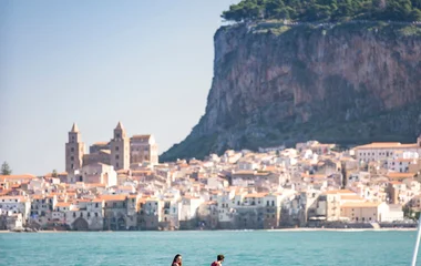 casal fazendo stand up paddle