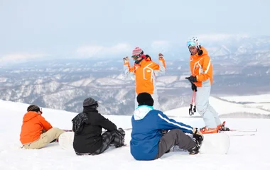 Aula de esqui no Club Med.