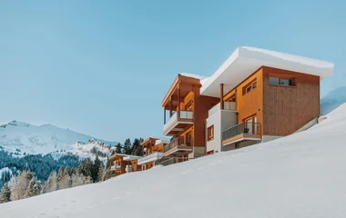 apartamento-chalé em meio a neve no inverno Francês