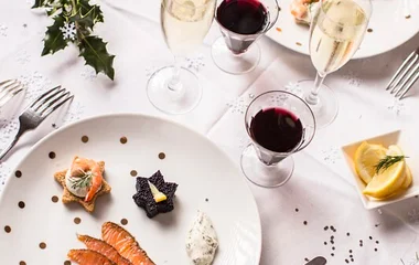 Festive dinners, gourmet buffets, cocktails & snacks