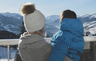 pack the best items for your baby first snow vacation