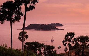 แหลมพรหมเทพ