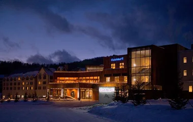 สกีกลางคืน