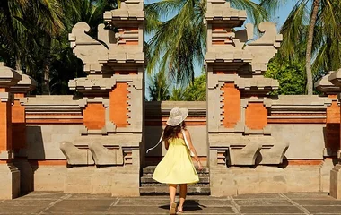 Support Local Businesses Are Tips For Sustainable Travel - Club Med Singapore