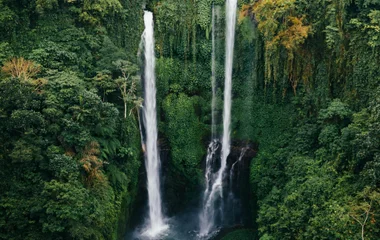 beautiful wateralls in bali