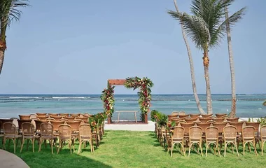 Choose Club Med’s beach wedding venues for a dreamlike atmosphere.