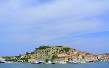 Toskana: die Bucht von Fetovaia auf der Insel Elba als Reiseziel für Ihre Badeferien in Italien