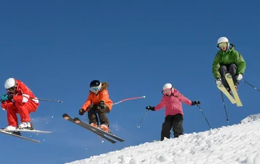Групові тренування включені