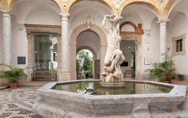 plonger dans l'art et l'artisanat de la Sicile antique au musée archéologique régional Antonio-Salinas