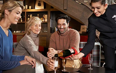 Gemütliche Moment an der Bar, all-inclusive im Club Med