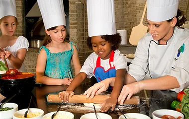 3PM - LITTLE CHEFS, TOP CHEFS