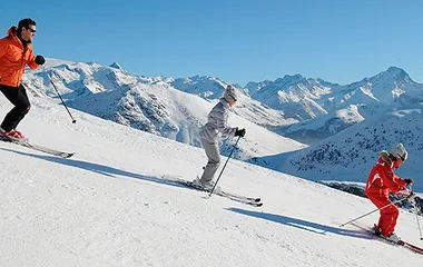 Snow sports – Skiing holiday packages