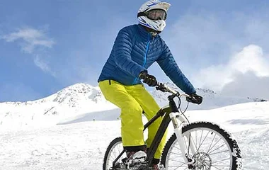 Snow mountain biking