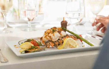 Bahamas seafood lunch