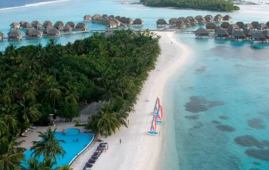 קלאב מד קאני במלידביים