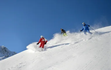 Was bedeuten die verschiedenen Pistenfarben?