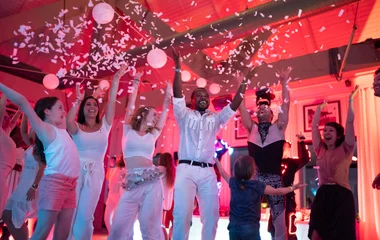 Вечірка в раю