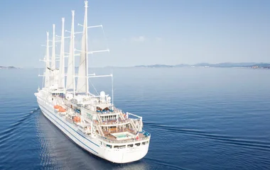 Categories of Cruise Ships